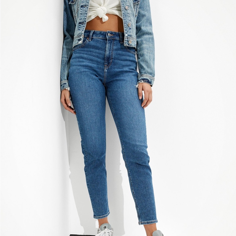 American eagle high rise stretch mom jeans